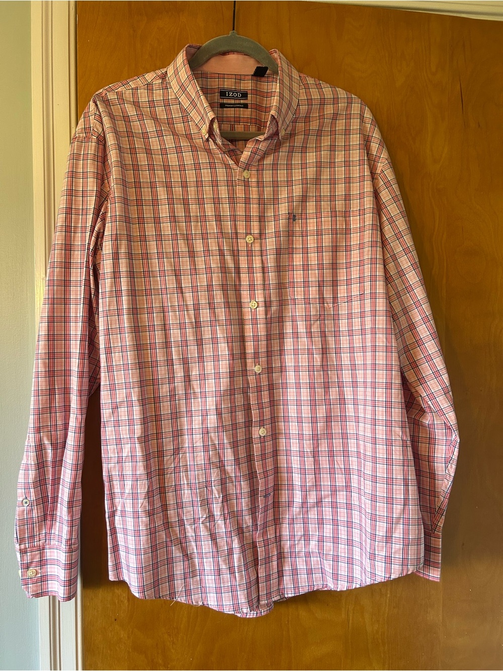Izod Men’s Pink Plaid Button-Down Shirt size Large